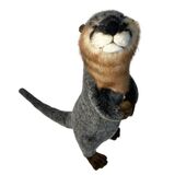 Standing Otter - Hansa